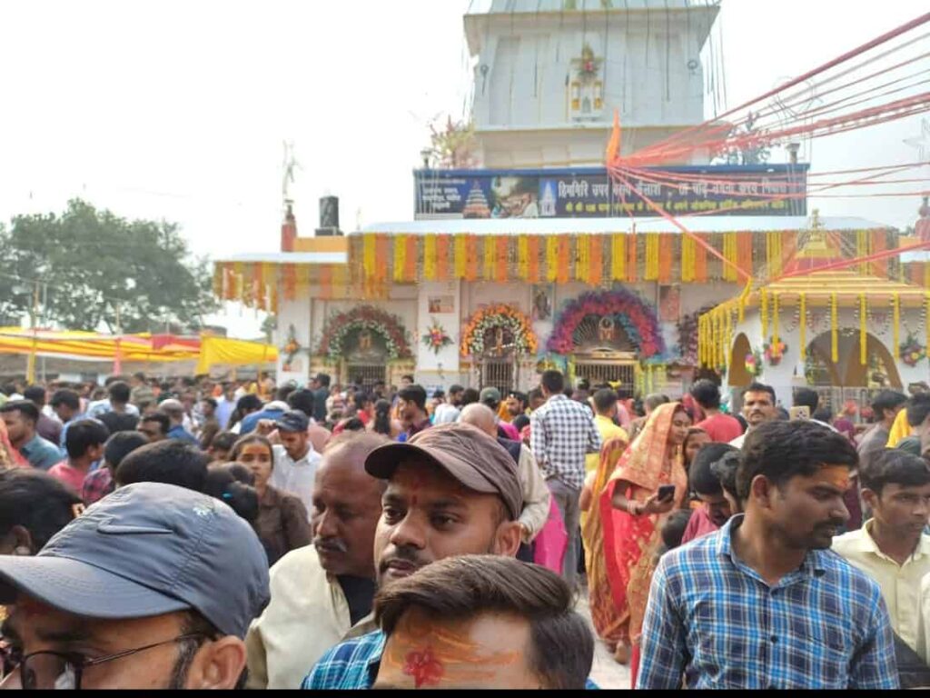 A grand Shiv Baraat procession in Darbhanga on this night.